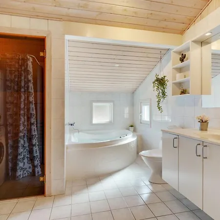 Dorti - 3km From The Sea By Interhome